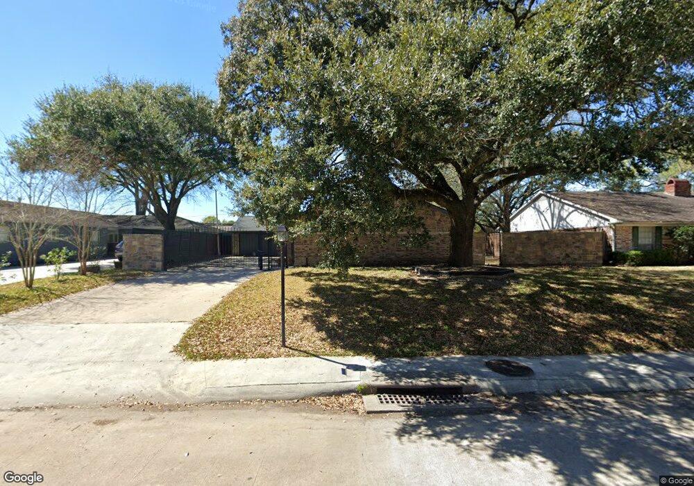 514 Briar Hill Dr, Houston, TX 77042 - photo 1