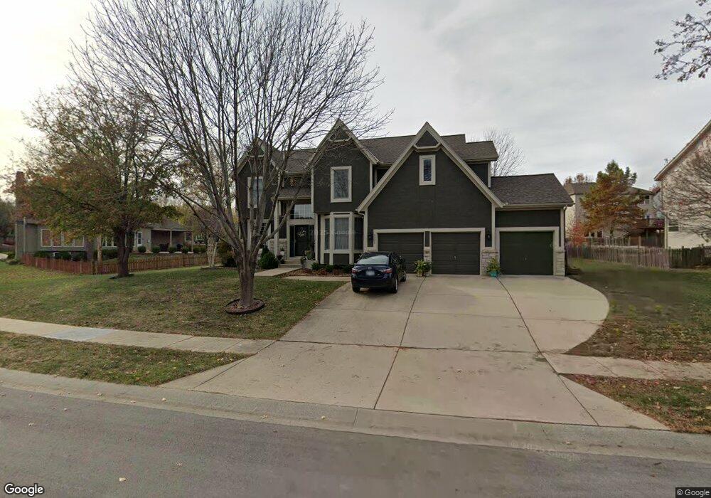 5326 Brockway St, Shawnee, KS 66226 - photo 1