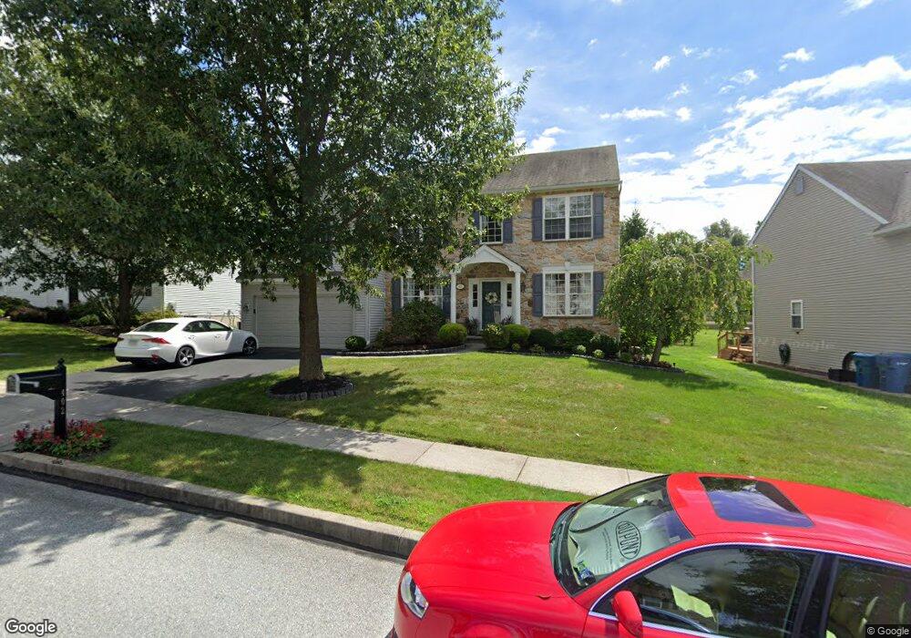 402 Crestwood Ln, Downingtown, PA 19335 - photo 1