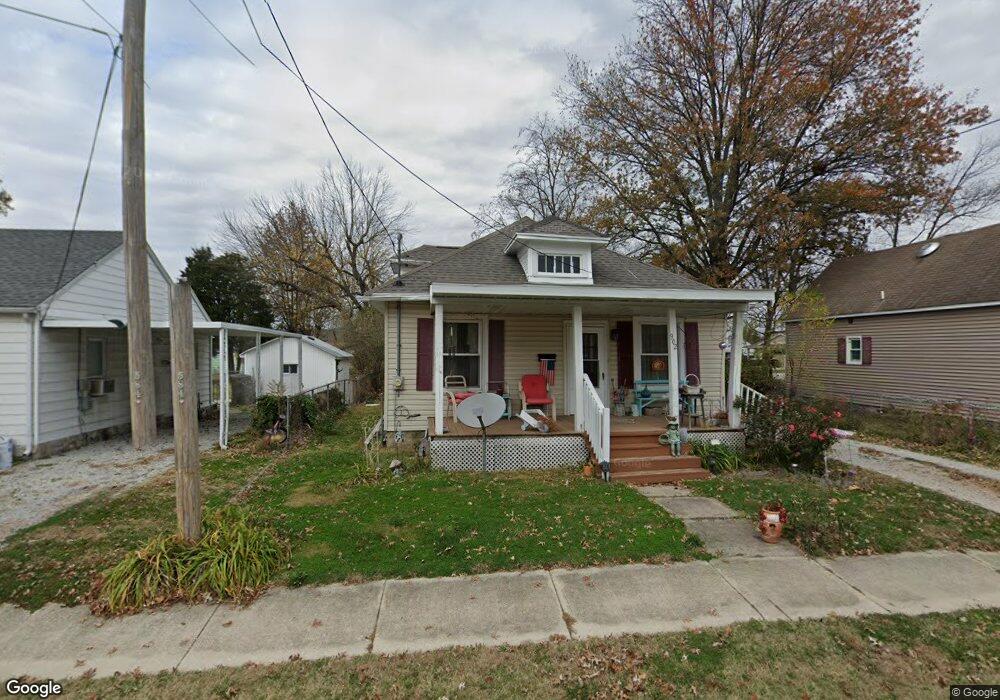 902 W Saint Anthony Ave, Effingham, IL 62401 - photo 1