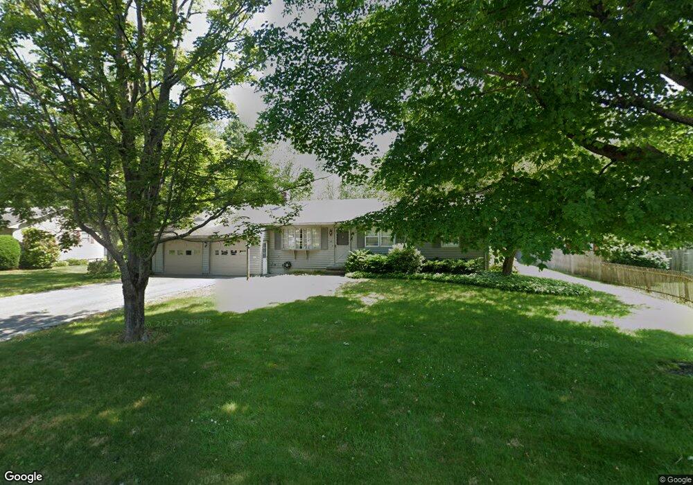 54 Plantation Cir, Greenfield, MA 01301 - photo 1