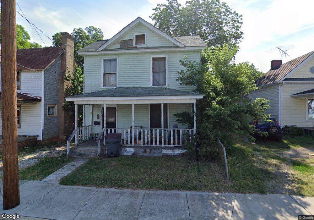 601 Montgomery St, Reidsville, NC 27320 - photo 1