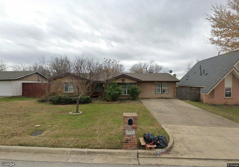 777 Briarwood Ln, Hurst, TX 76053 - photo 1