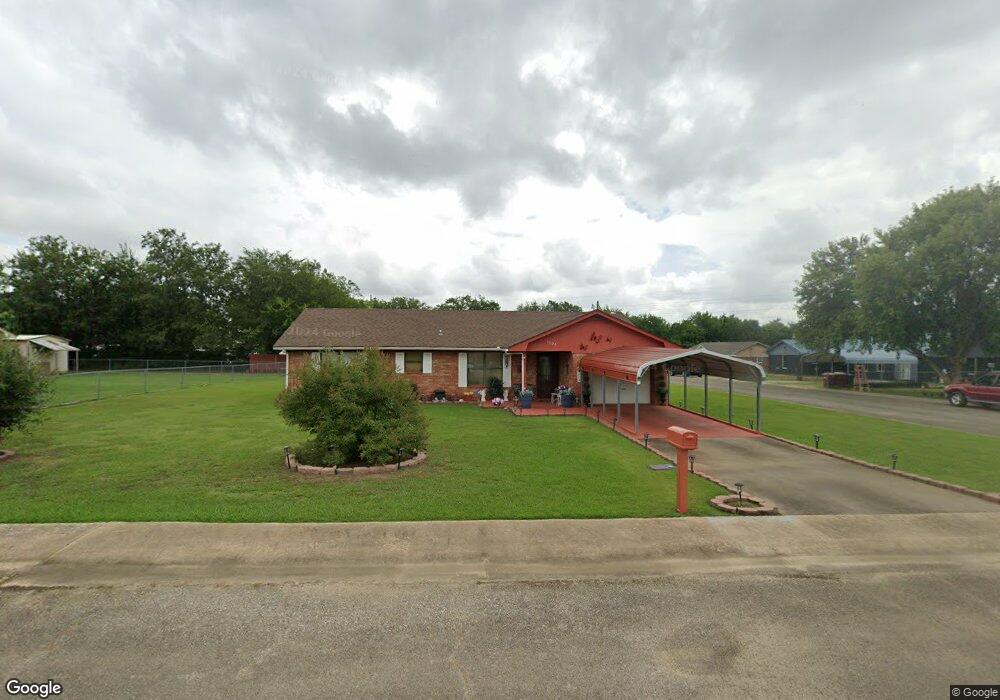 1102 N B St, Hugo, OK 74743 - photo 1