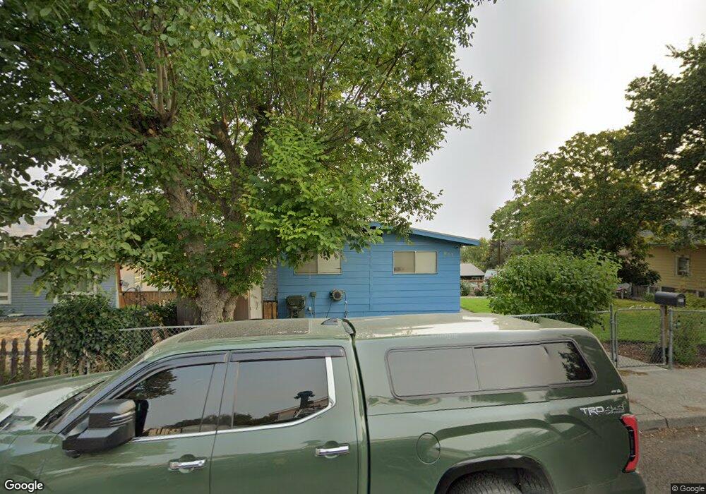 211 W 13th St, the Dalles, OR 97058 - photo 1