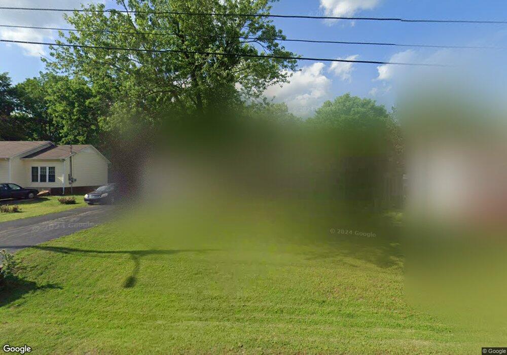 2008 Cobb Dr, Columbia, TN 38401 - photo 1