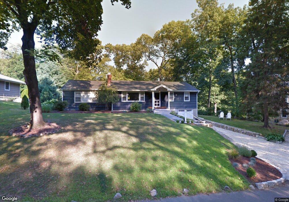 7 Acorn Ln, Norwalk, CT 06854 - photo 1