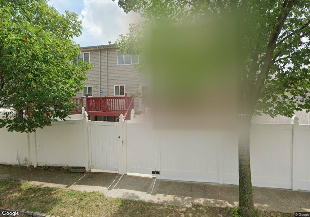 23 Lyceum Ct, Staten Island, NY 10310 - photo 1