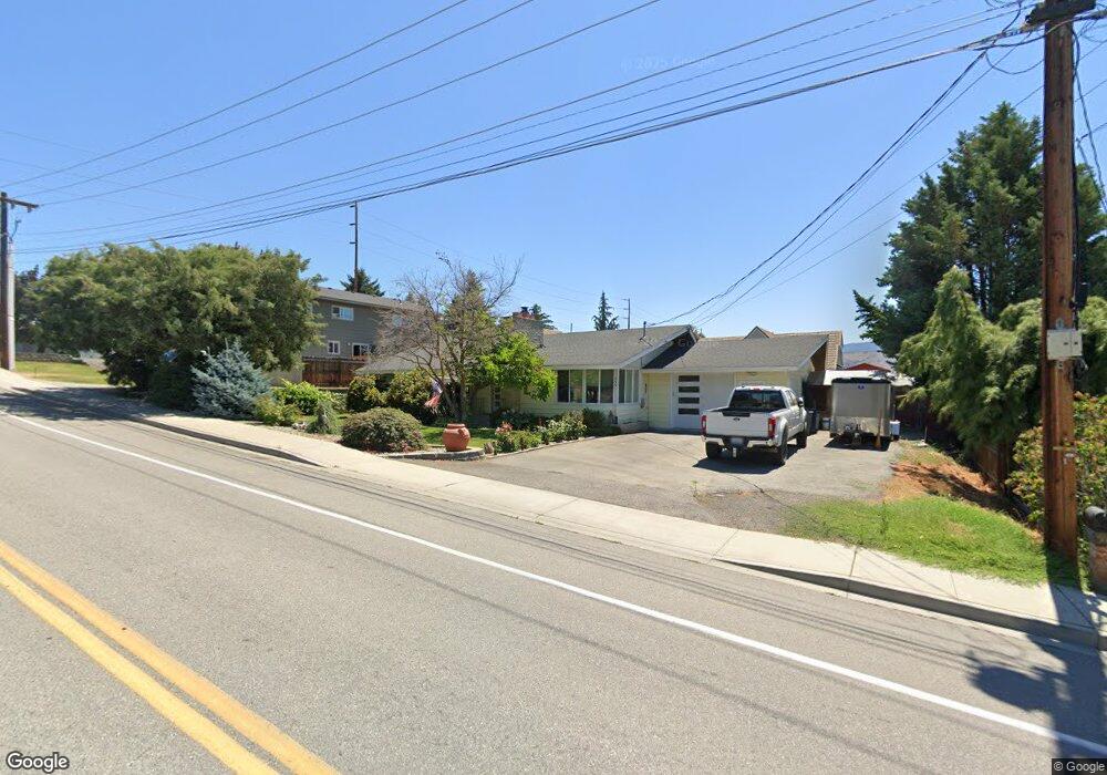 555 15th St NE, East Wenatchee, WA 98802 - photo 1