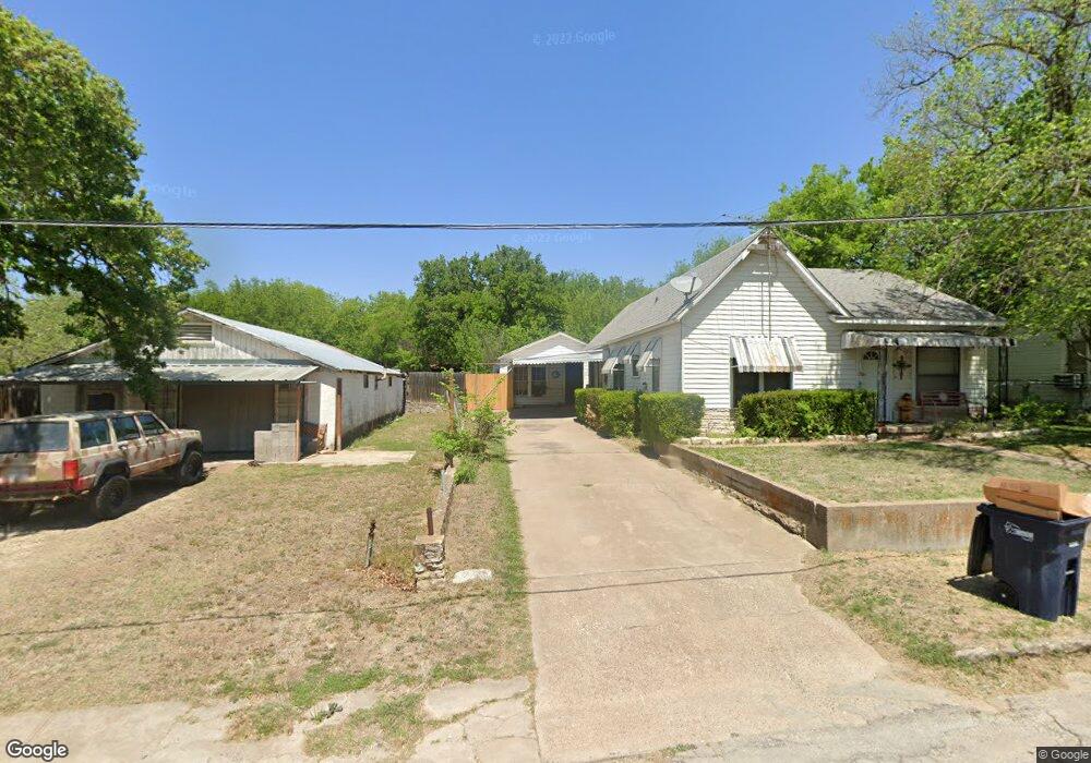 311 Throckmorton St, Weatherford, TX 76086 - photo 1