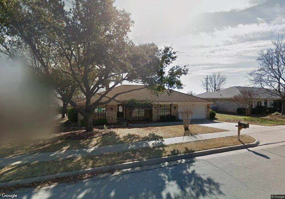 204 Carolyn Dr, Bedford, TX 76021 - photo 1