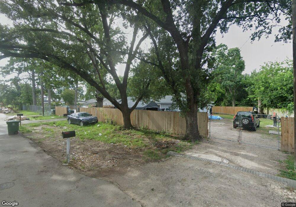 5023 Hoover St, Houston, TX 77092 - photo 1