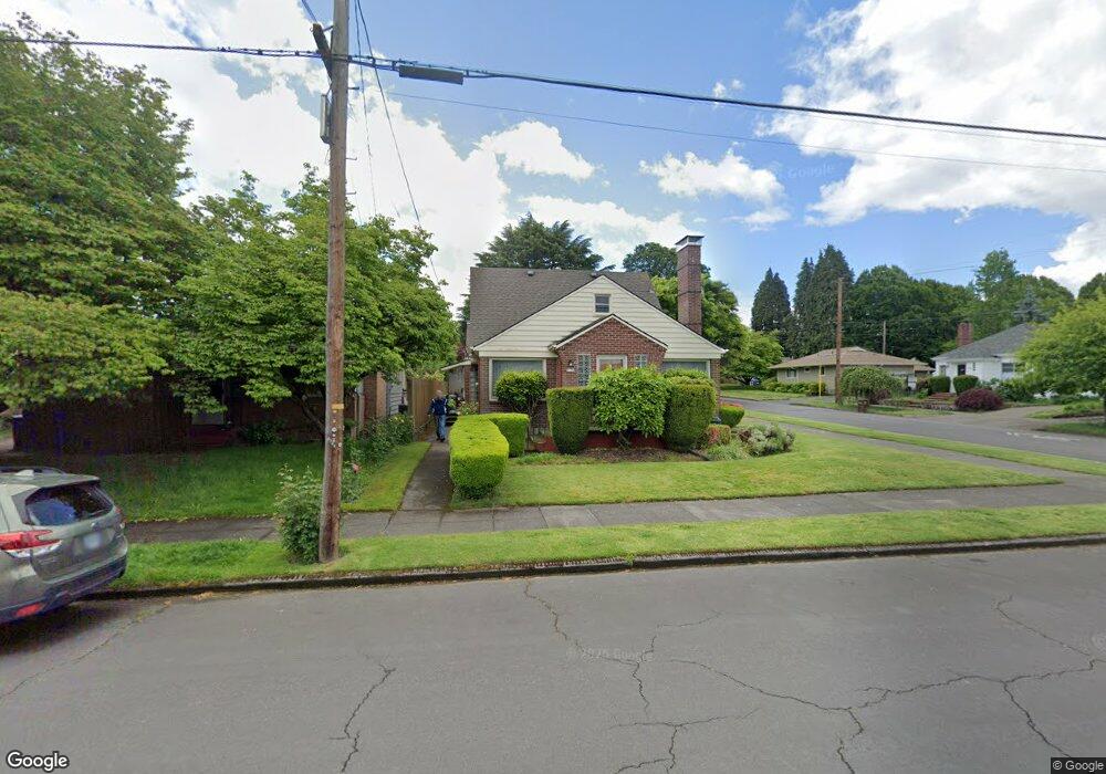 1738 N Schofield St, Portland, OR 97217 - photo 1