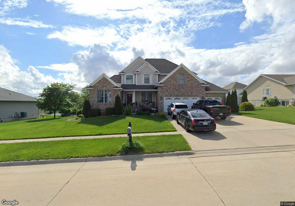 5009 Addison Dr, Cedar Falls, IA 50613 - photo 1