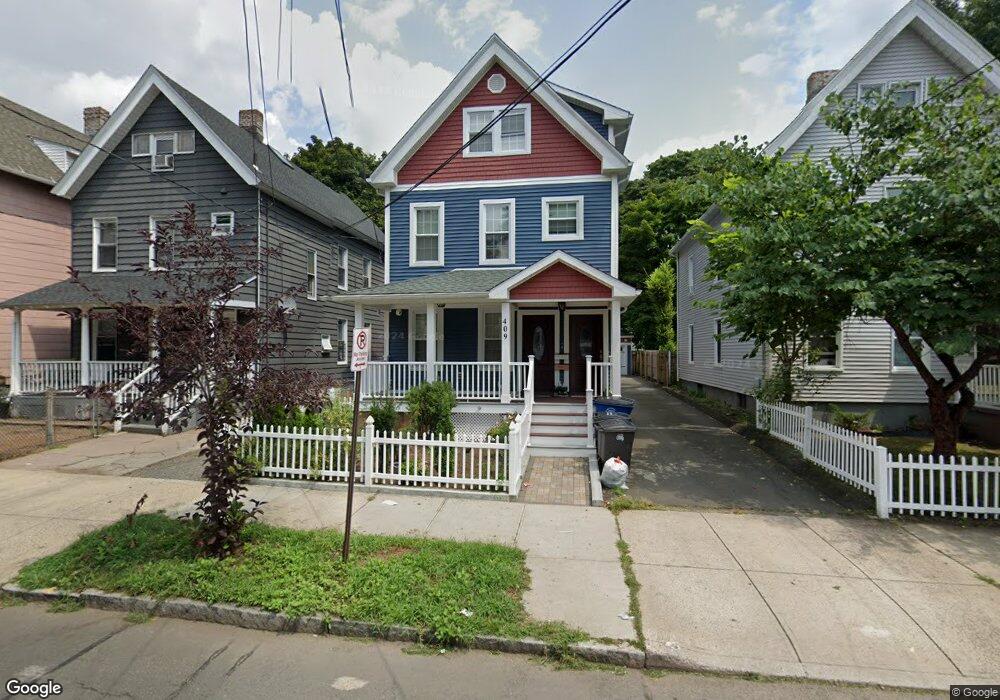 409 Blatchley Ave, New Haven, CT 06513 - photo 1