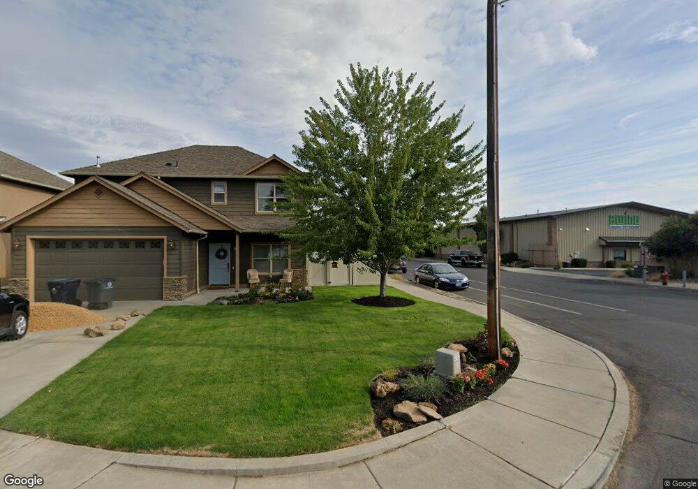 690 SE Glencoe Place, Bend, OR 97702 - photo 1