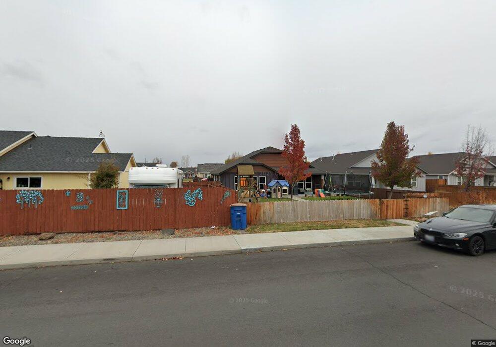 3425 SW Obsidian Ave, Redmond, OR 97756 - photo 1