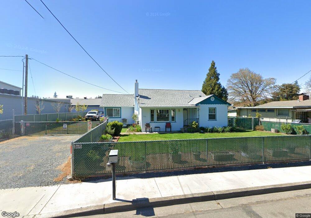 1514 Clara Ave, Grants Pass, OR 97527 - photo 1