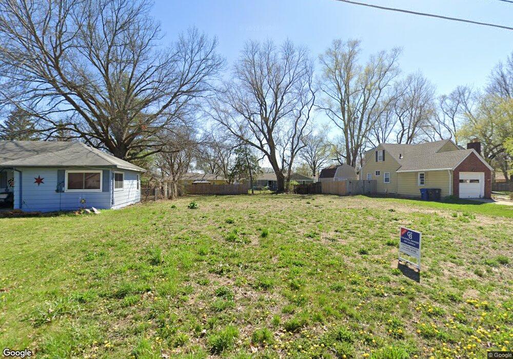 1406 Carrie Ave, Des Moines, IA 50315 - photo 1