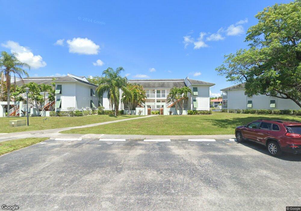 181 Cypress Point Dr unit 18, Palm Beach Gardens, FL 33418 - photo 1