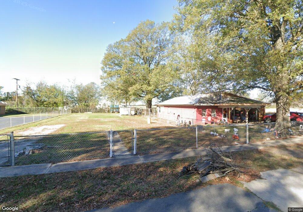 104 S Columbus St, Stuttgart, AR 72160 - photo 1