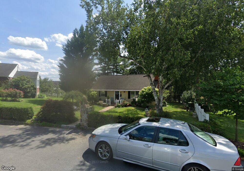 651 Linden Cir, Kennett Square, PA 19348 - photo 1