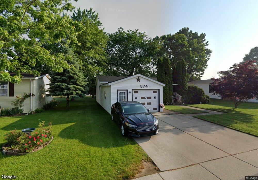 374 N Jack Pine Cir, Flint, MI 48506 - photo 1