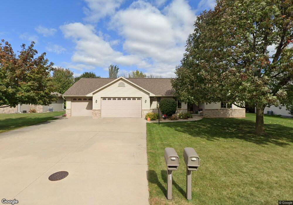 W5948 Geranium Dr, Appleton, WI 54915 - photo 1