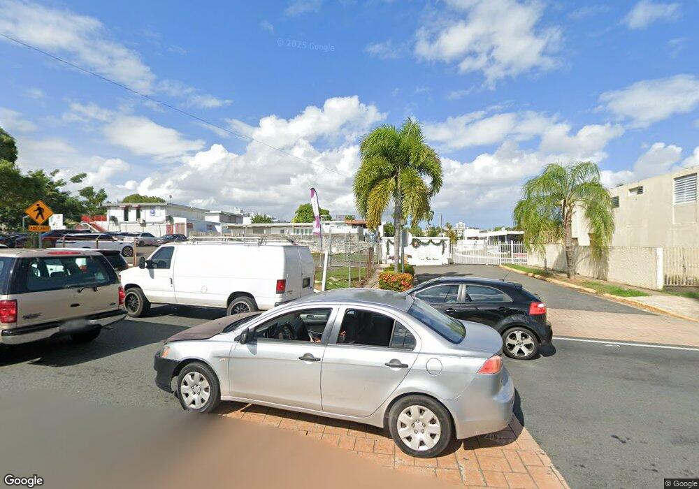 Los Prados C18 Highland Gardens unit C18, Guaynabo, PR 00969 - photo 1