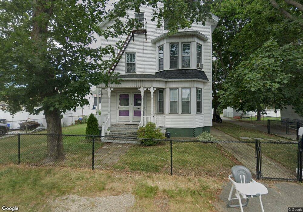 8 Lincoln Ave, Pawtucket, RI 02861 - photo 1