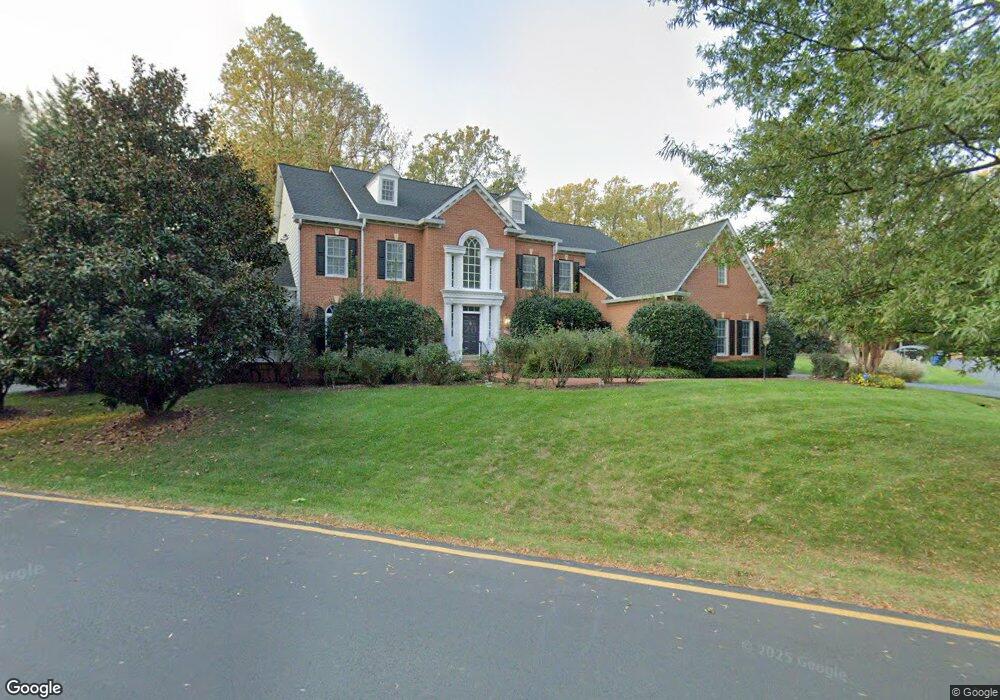 11588 Cedar Chase Rd, Herndon, VA 20170 - photo 1