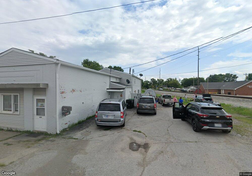 609 Main St, Whiteland, IN 46184 - photo 1