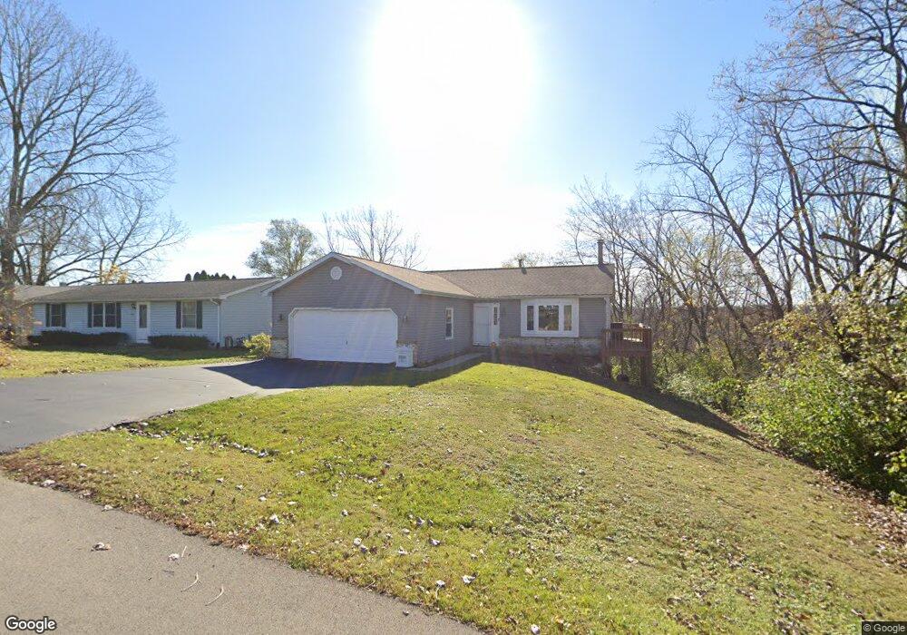 823 Shawnee Trail, Lake In the Hills, IL 60156 - photo 1