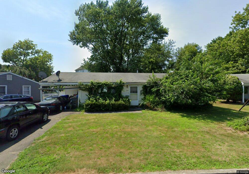 376 Quincy St, Fairfield, CT 06824 - photo 1