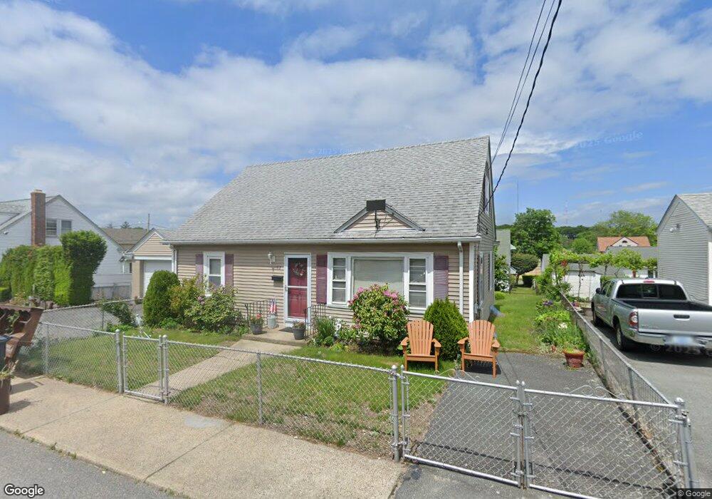 102 Clemence St, Cranston, RI 02920 - photo 1