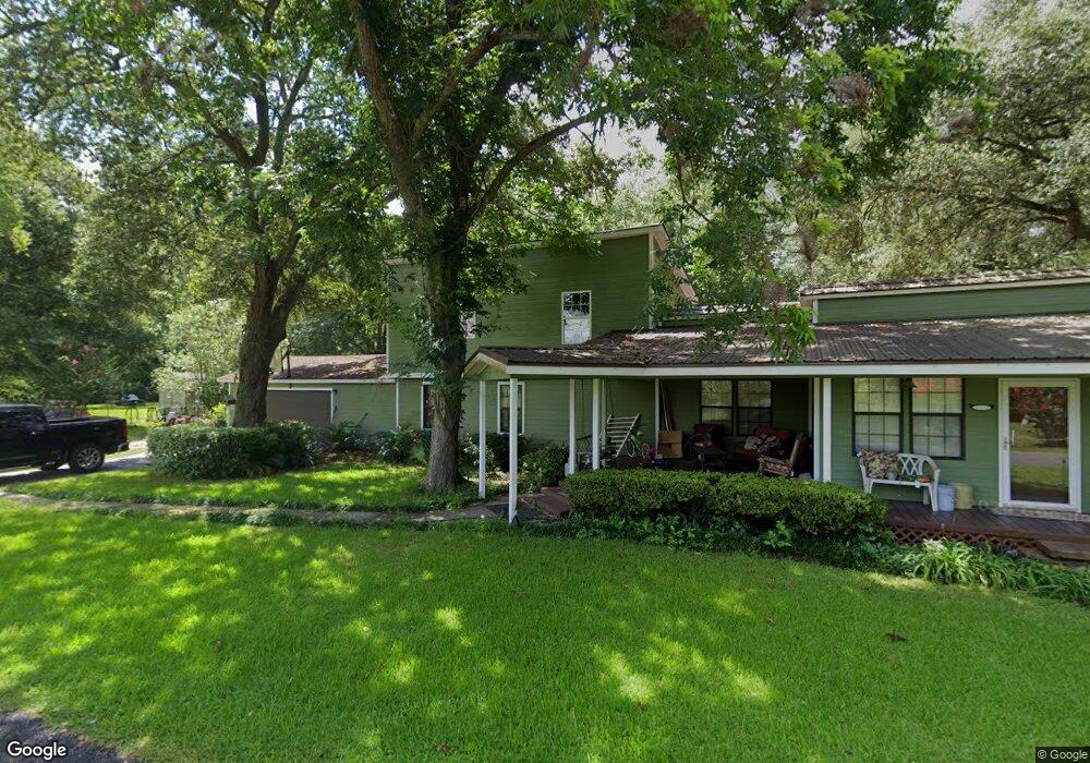 327 Burroughs Ave, Brunswick, GA 31520 - photo 1