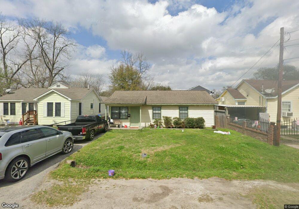 69 Fichter St, Houston, TX 77022 - photo 1