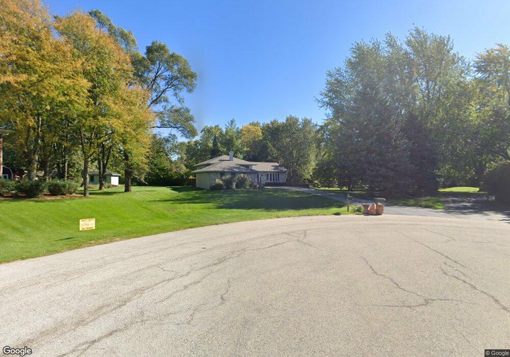 29W121 Janet Ct, Naperville, IL 60564 - photo 1