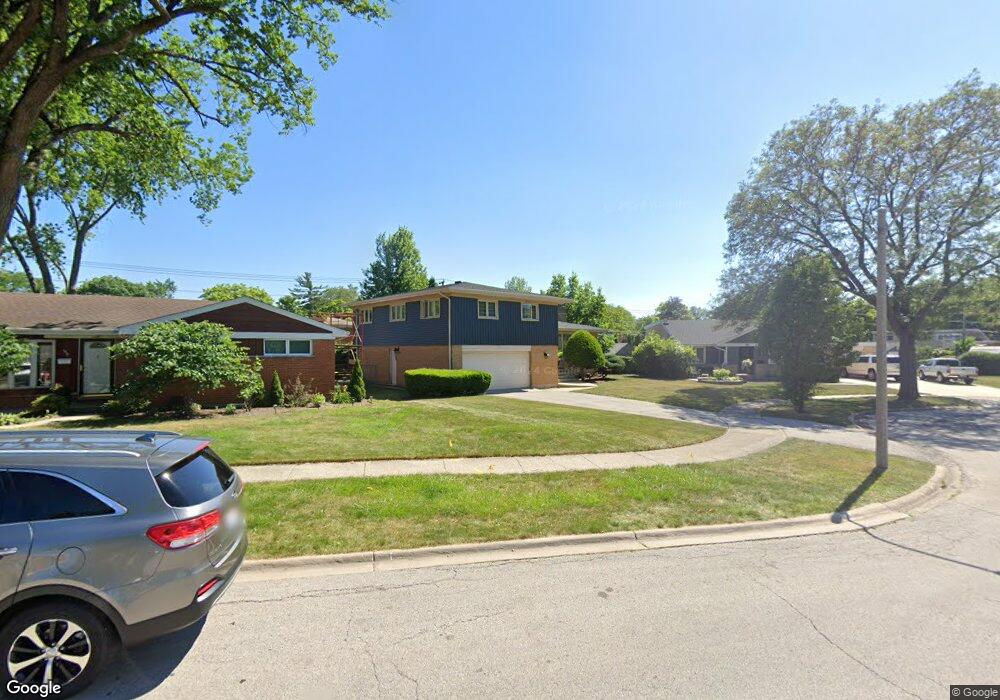 192 S Elm Tree Ln, Elmhurst, IL 60126 - photo 1