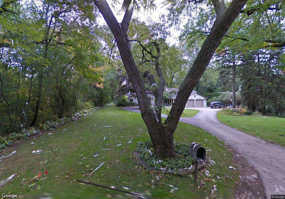 240 Harrow Cir, Bloomfield Hills, MI 48304 - photo 1