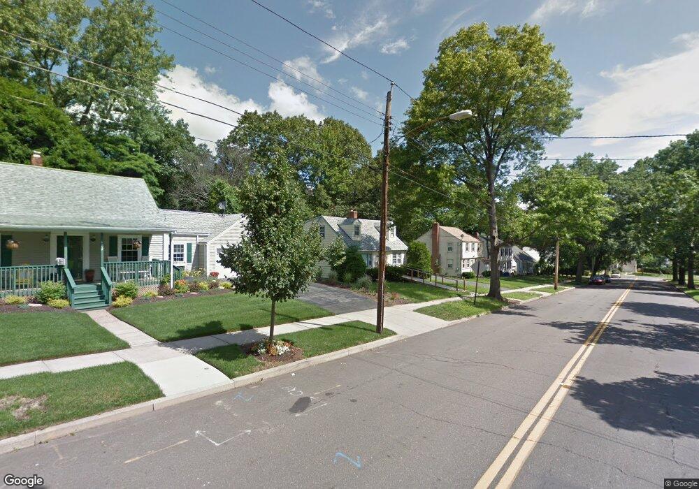 194 Lawncrest Rd, New Haven, CT 06515 - photo 1