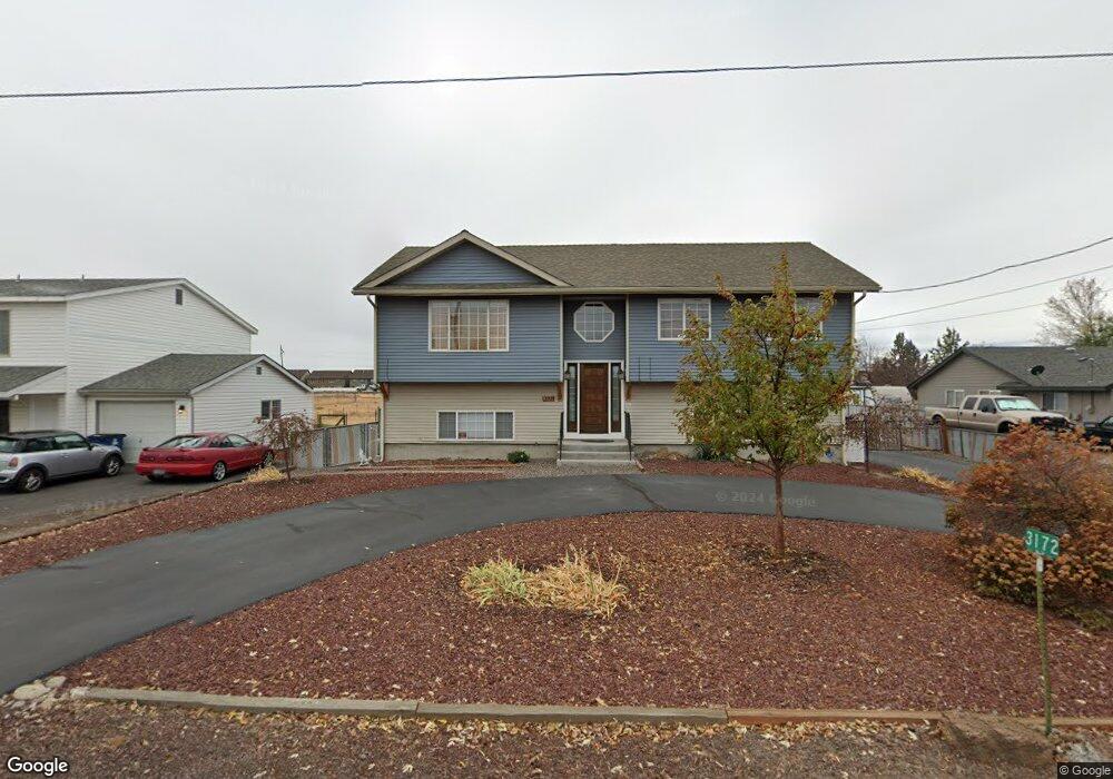 3172 SW Glacier Ave, Redmond, OR 97756 - photo 1