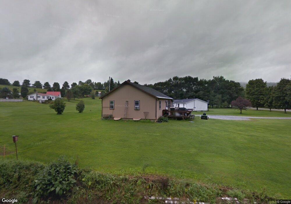 526 Dickinson Dr, Northfield, VT 05663 - photo 1