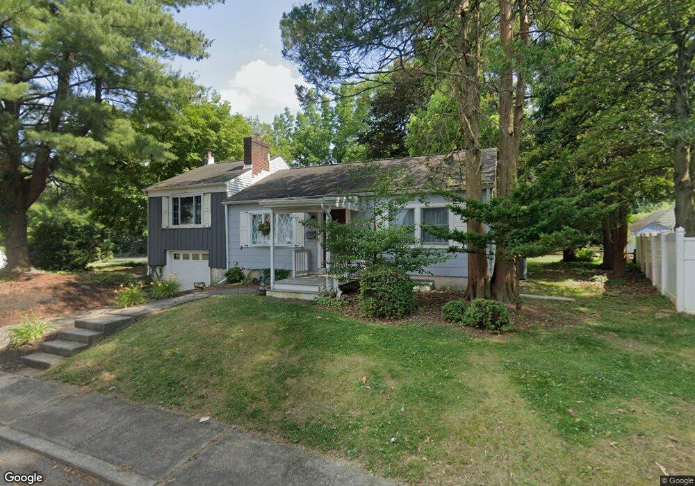 456 Robin Rd, Allentown, PA 18104 - photo 1