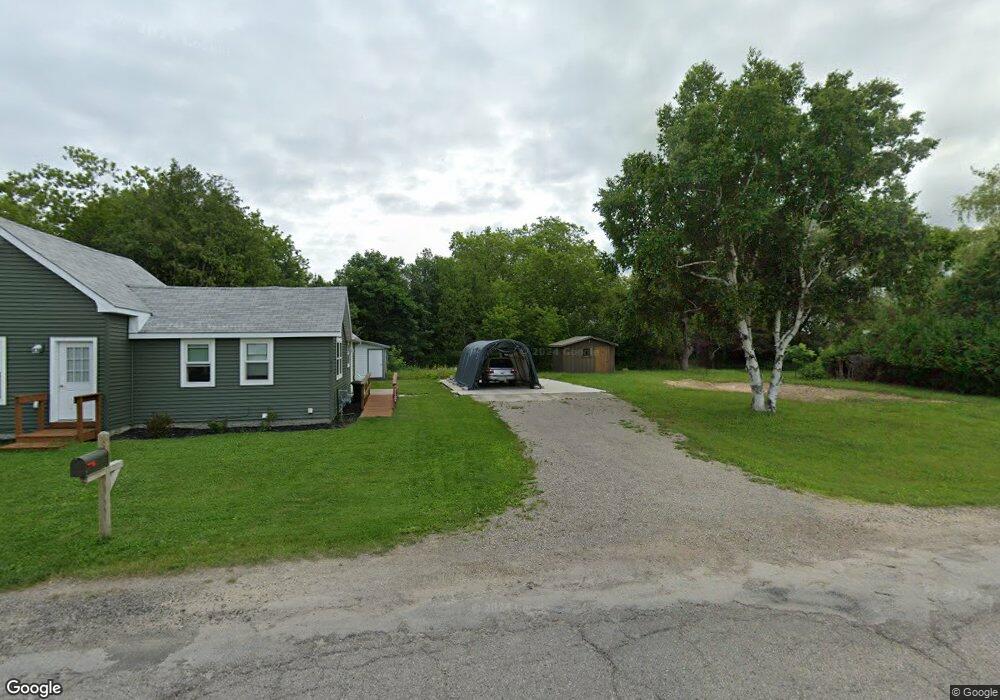 417 Garfield Ave, Cheboygan, MI 49721 - photo 1