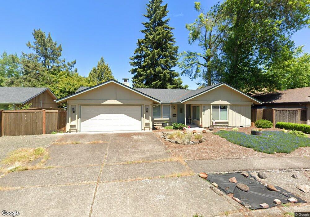 687 Roan Dr, Eugene, OR 97401 - photo 1