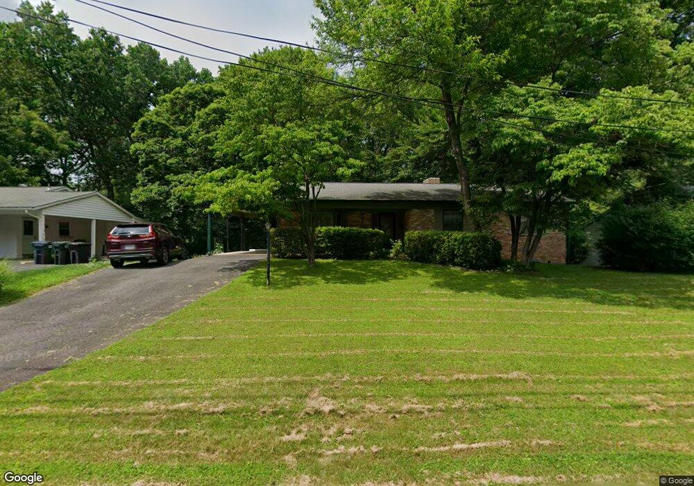 9204 Santayana Dr, Fairfax, VA 22031 - photo 1