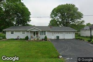 127 S 3rd St, Witt, IL 62094