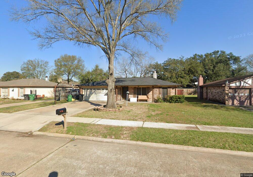 910 W Bertrand St, Houston, TX 77088 - photo 1