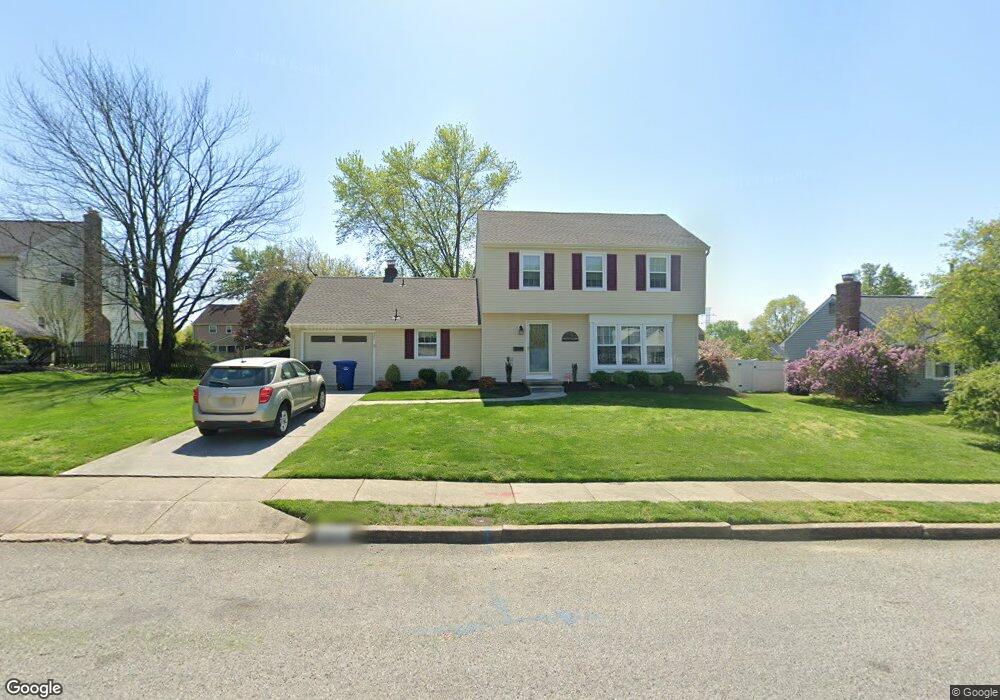 277 Burning Tree Rd, Delran, NJ 08075 - photo 1